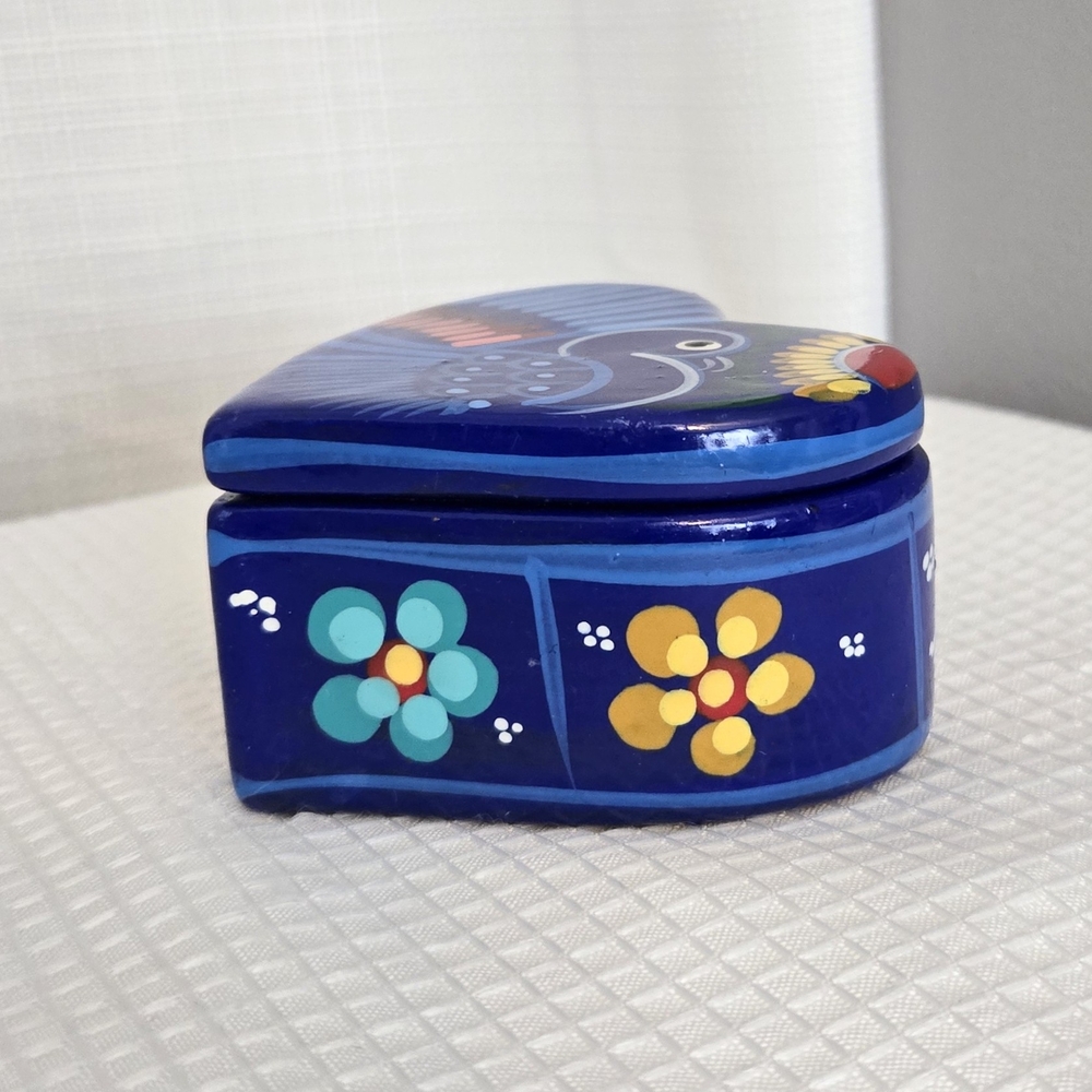 Talavera Trinket Box Blue Bird Heart Mexican Pottery Redware Vanity - Picture 2 of 8